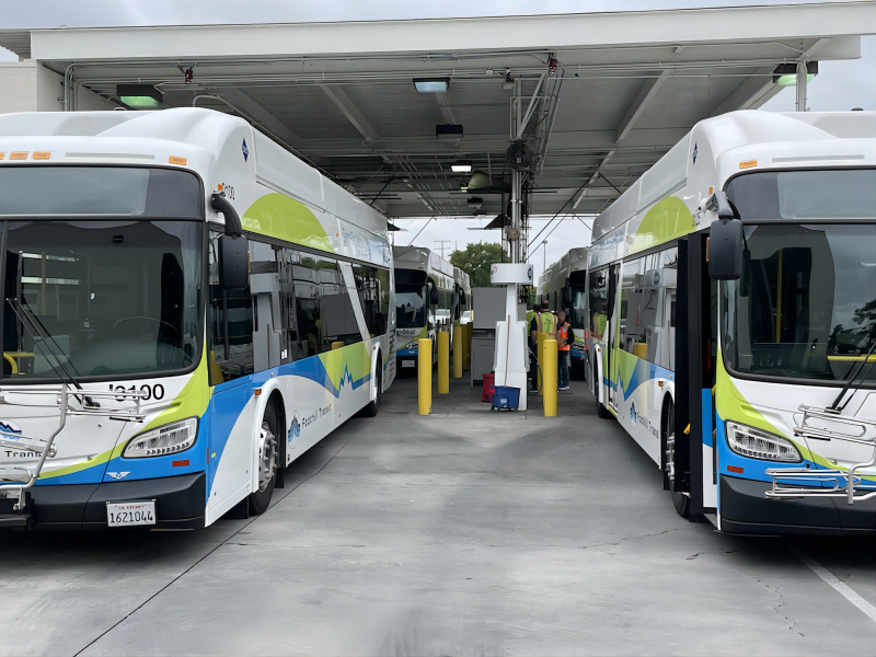 Foothill Transit သည် 6.5 မိနစ်အတွင်း ဟိုက်ဒရိုဂျင် 19.1 ကီလိုဂရမ် လောင်စာဆီ ထိရောက်မှုအသစ်ကို ရရှိခဲ့သည်။