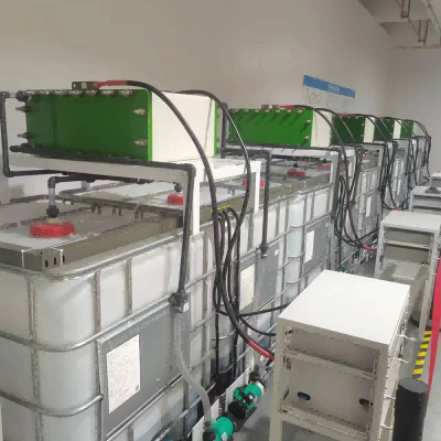 စွမ်းအင်သိုလှောင်မှုအတွက် 50kw/200kwh Vanadium REDOX စီးဆင်းမှု ဘက်ထရီ